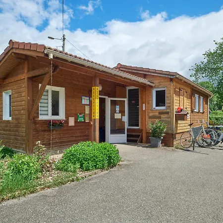 Mobil 6 Personnes 205 Campsite
